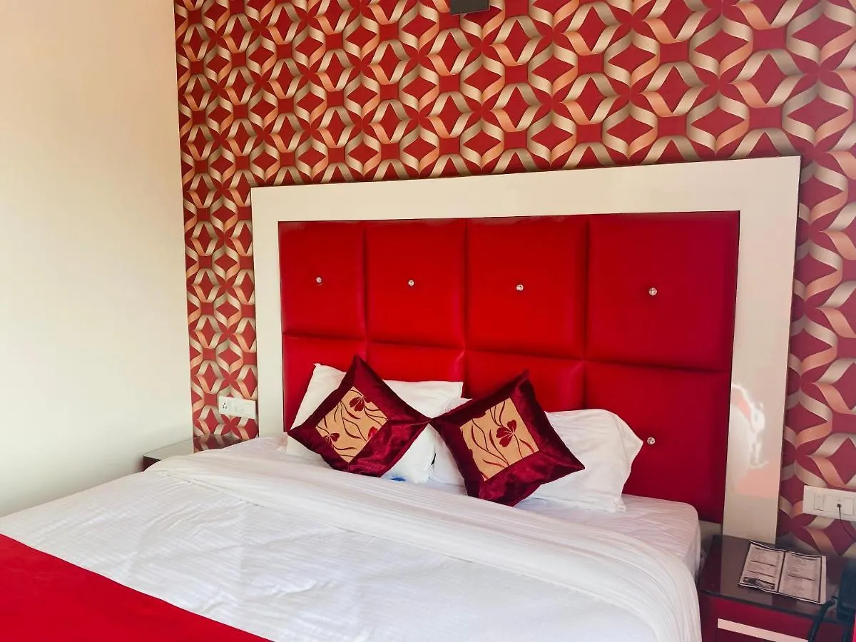 Royal Green Valley Mashobra By Naina Staycation - Mountain And Valley View Rooms Hotel Shimla